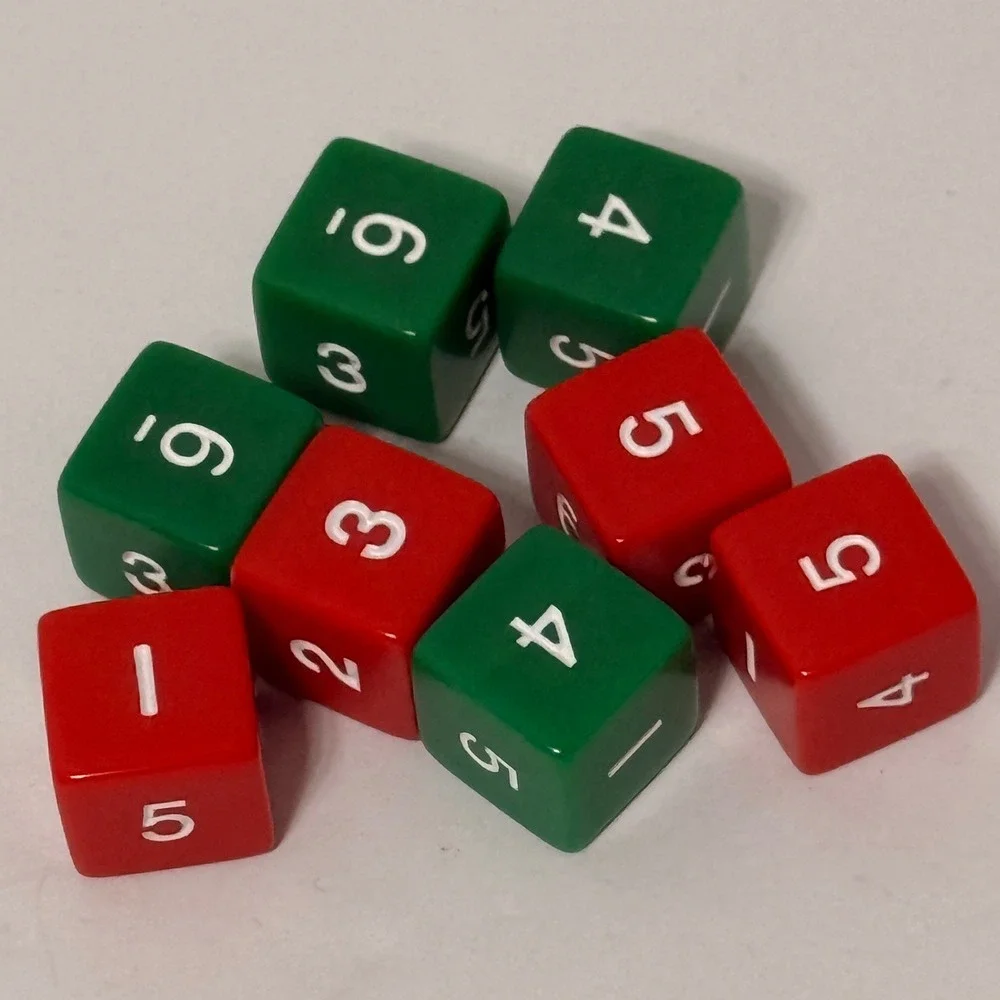 8 Piece Red‎ and Green 6-Sided Dice Set Numeric D6 Holiday Gaming Accessories